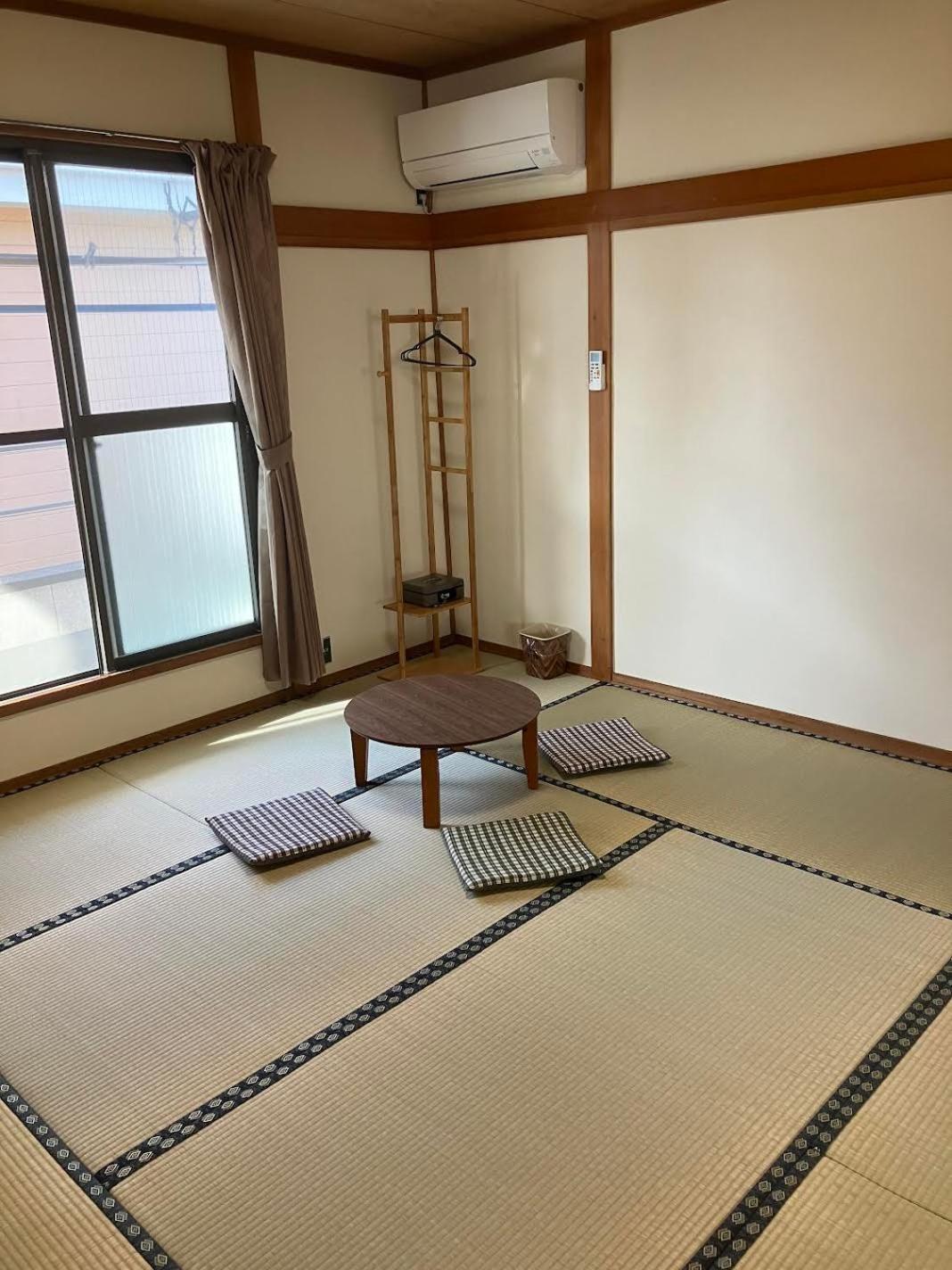 Hotel いわしの子守唄 Sardine Lullaby à Matsuyama  Extérieur photo